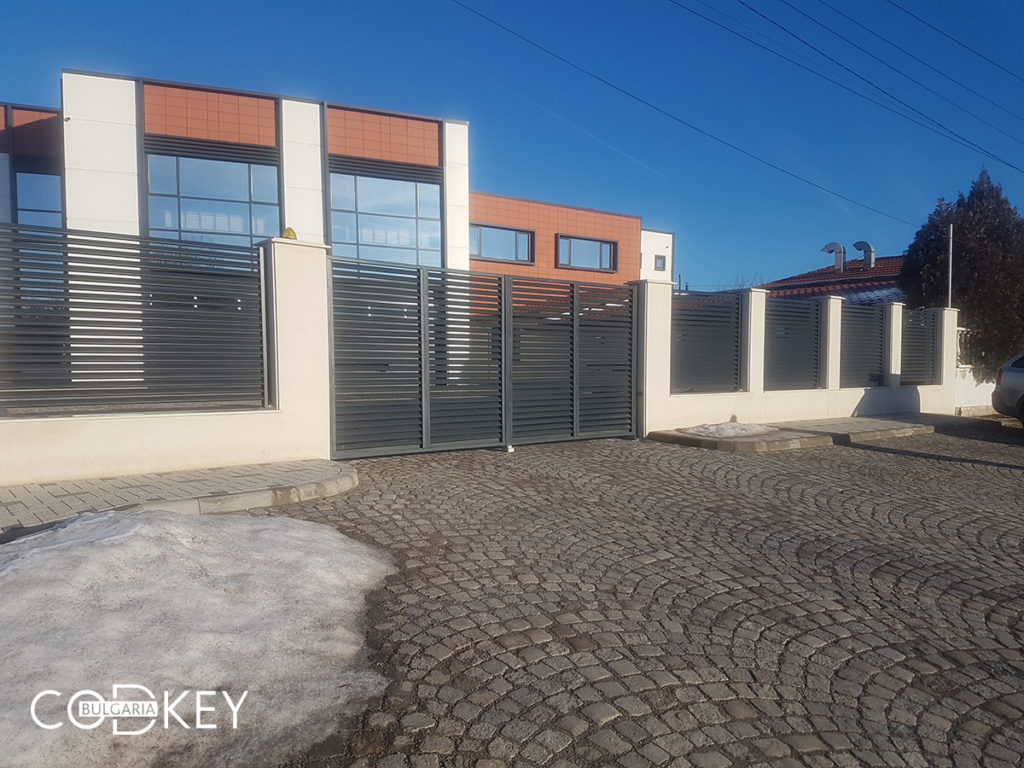 Перник - Дворна двукрила врата задвижвана с автоматика_003