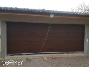 Секционна гаражна врата в село Елешница_003