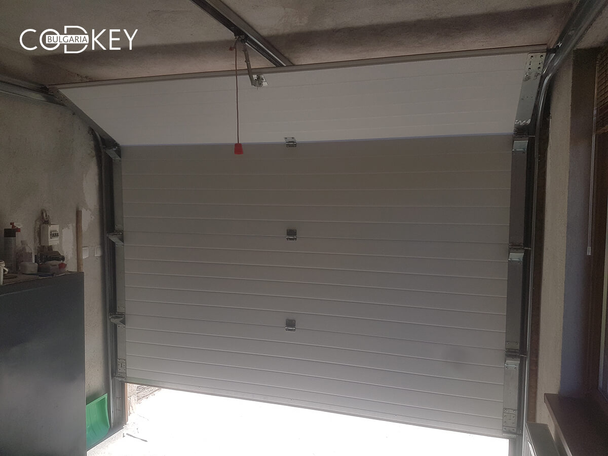 Секционна гаражна врата в град Банкя_007