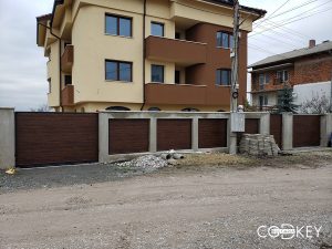 Плъзгащи се дворни врати, пешеходна врата и оградни пана в Божурище_008