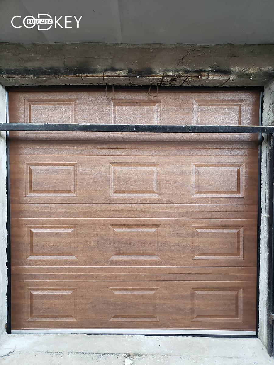 Секционна гаражна врата в село Храбрино_004