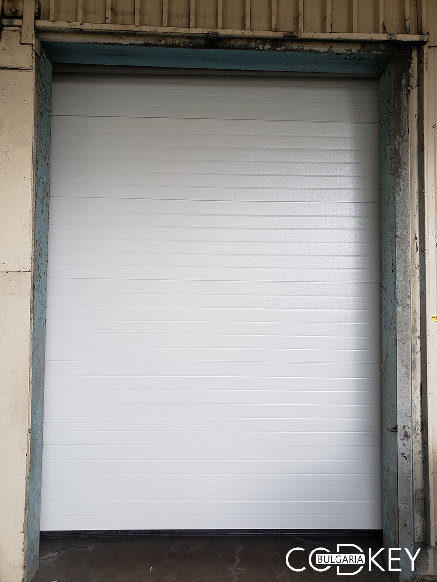 Индустриална секционна врата от термо панели в град Стара Загора_04