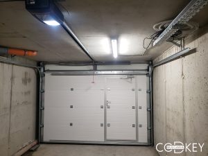 Гаражна секционна врата на подземен паркинг в новострояща се кооперация в град София_09